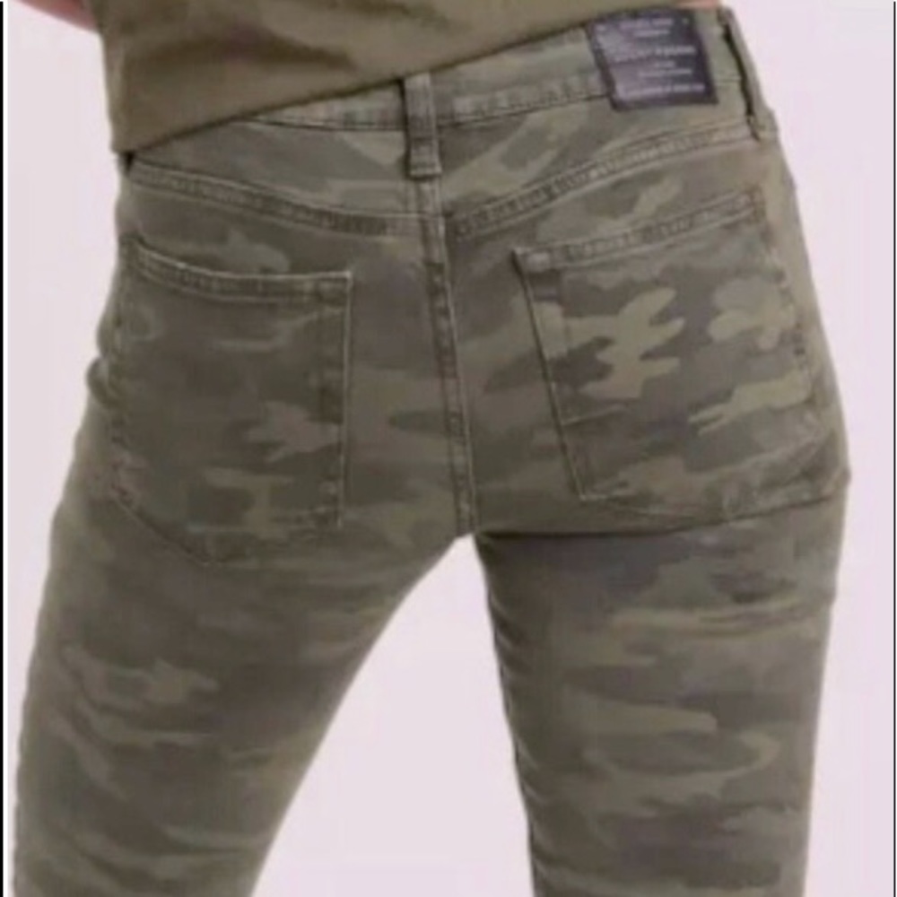 ☘️Lucky Brand Camouflage Lolita Skinny Ankle Jeans - Size 24 never worn.